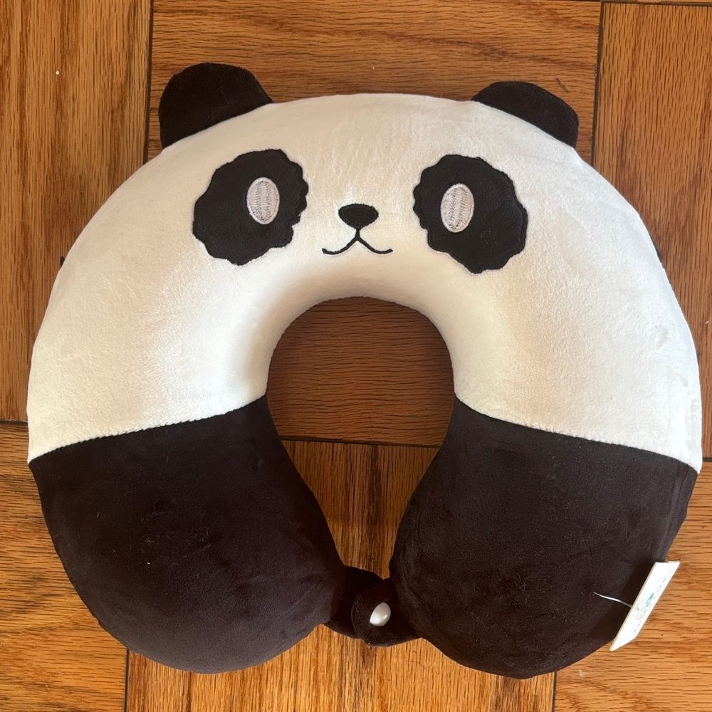 ✨NWT ✨ Panda Neck Sleeping Airplane Pillow Never Used!